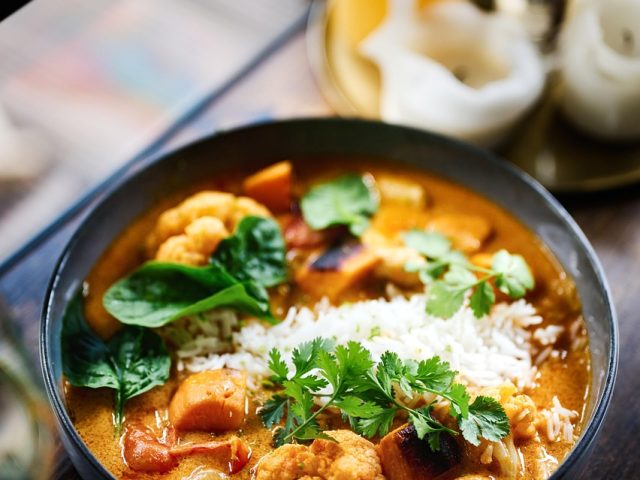 Dinner in a Dash: How Ready-To-Cook Gravies Changed My Weeknight Meals